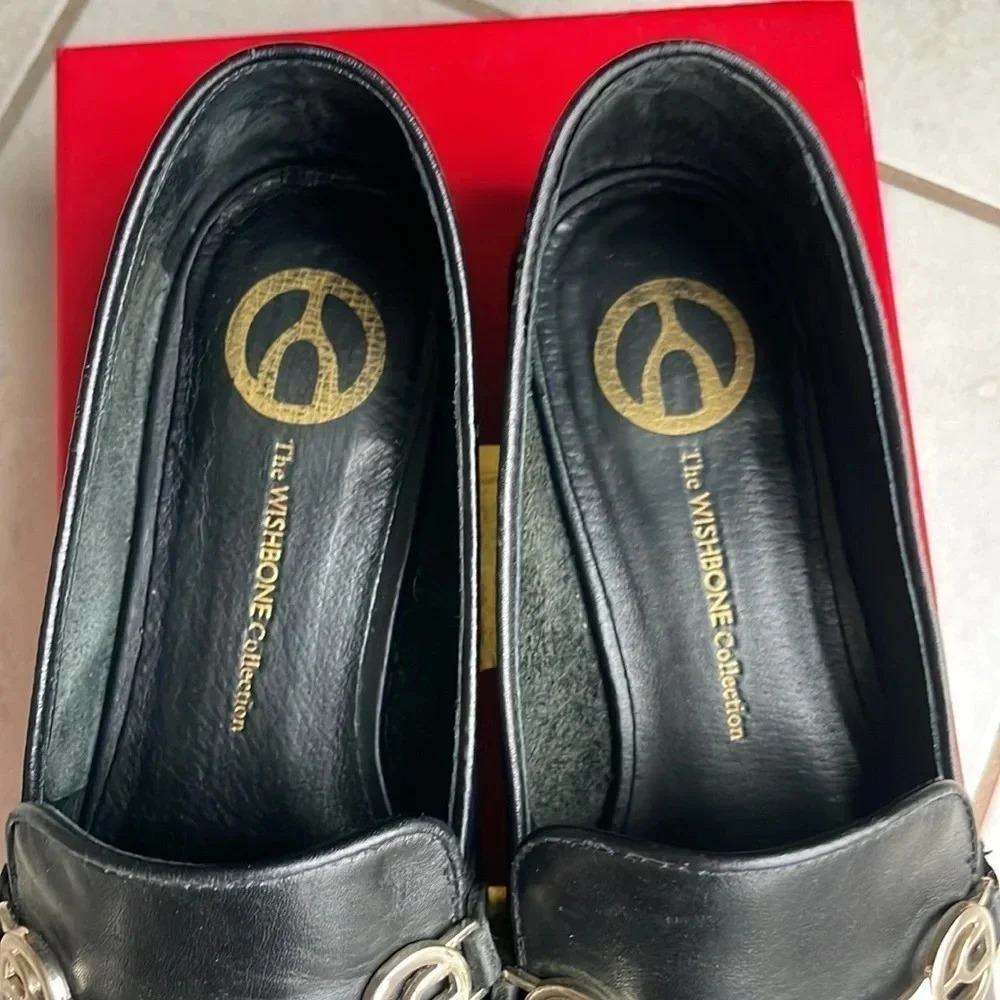The  Wishbone Collection Kaia Loafers - Picture 5 of 14